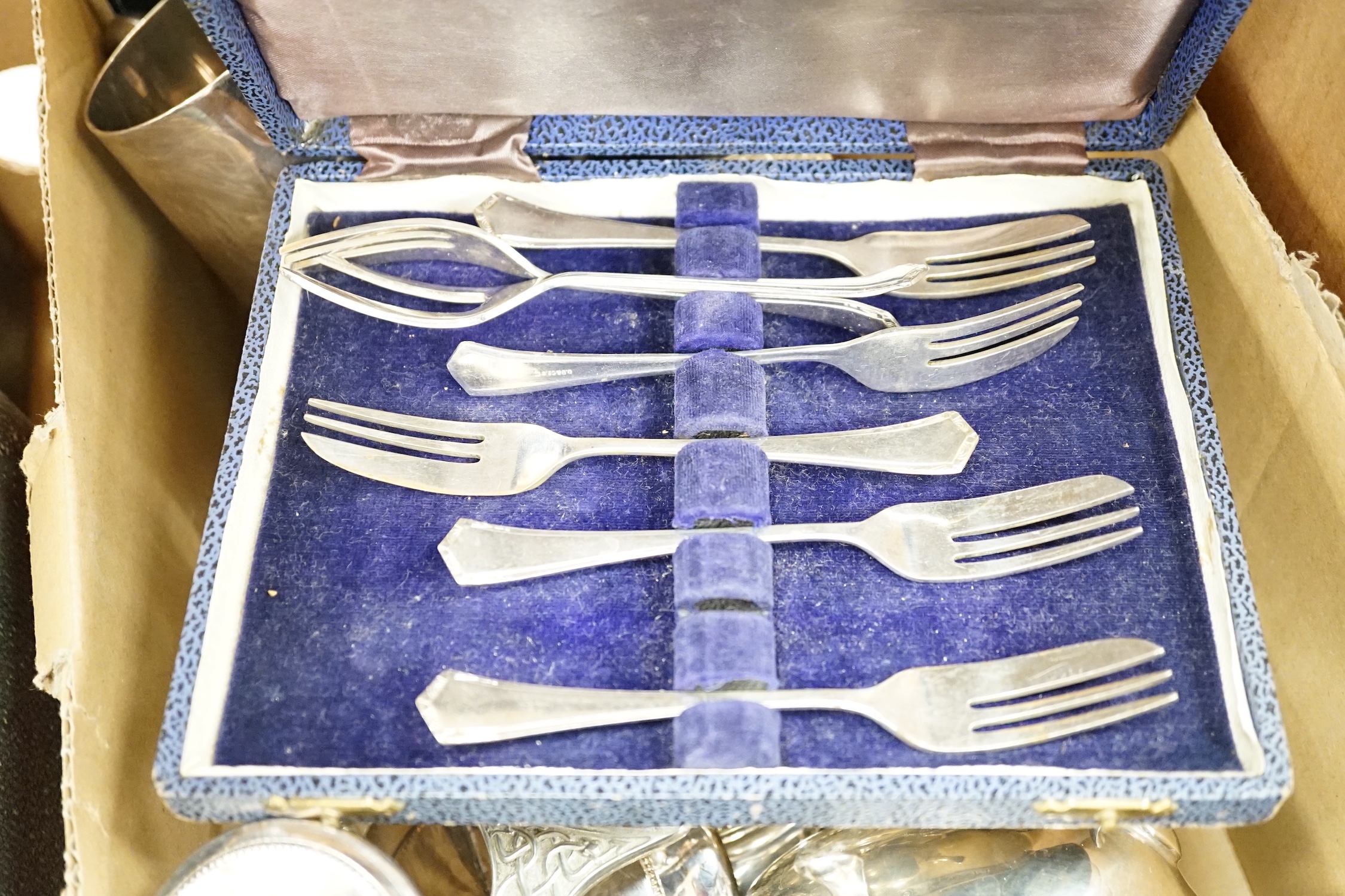 Assorted plated wares including canteen of cutlery, cased sets etc.